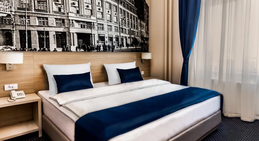 Five Points Square 12